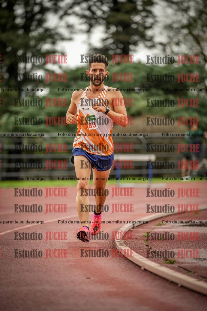 Fotos de los 5000 m de varones - serie 2
