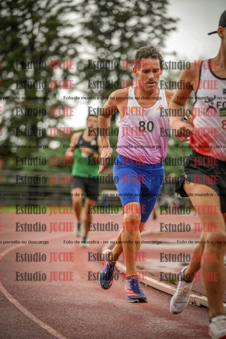 Fotos de los 5000 m de varones - serie 2