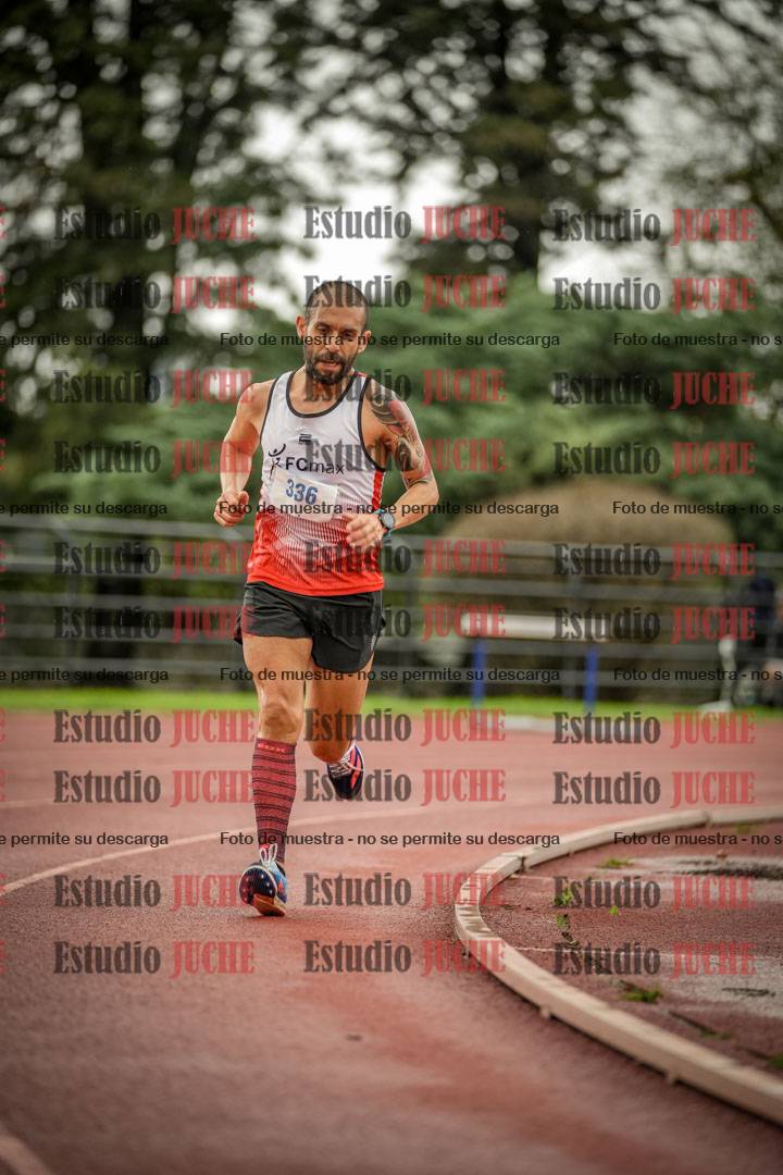 Fotos de los 5000 m de varones - serie 2