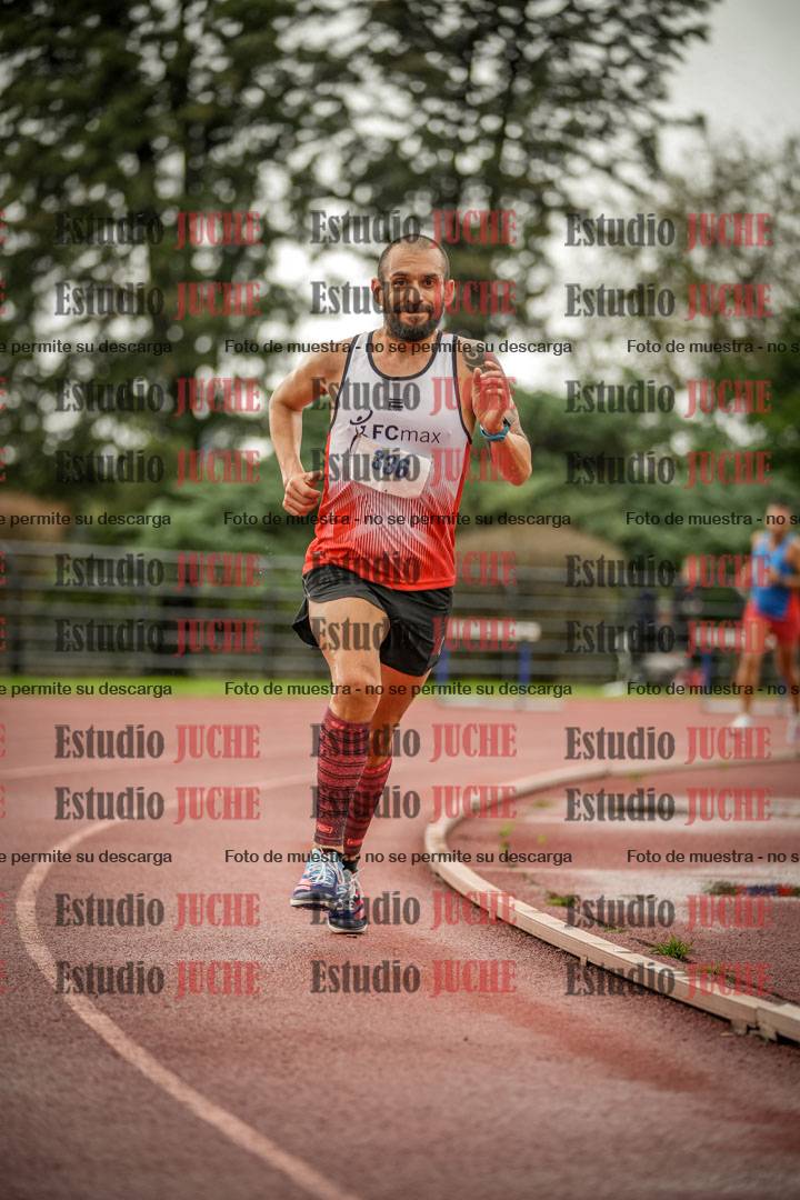 Fotos de los 5000 m de varones - serie 2