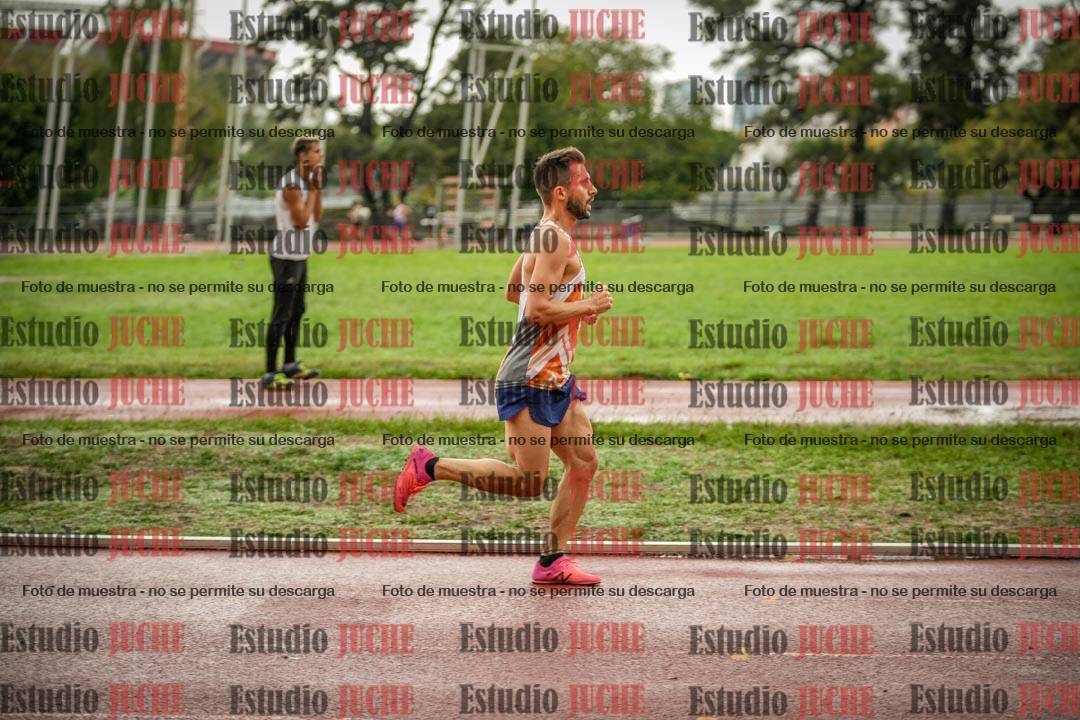 Fotos de los 5000 m de varones - serie 2