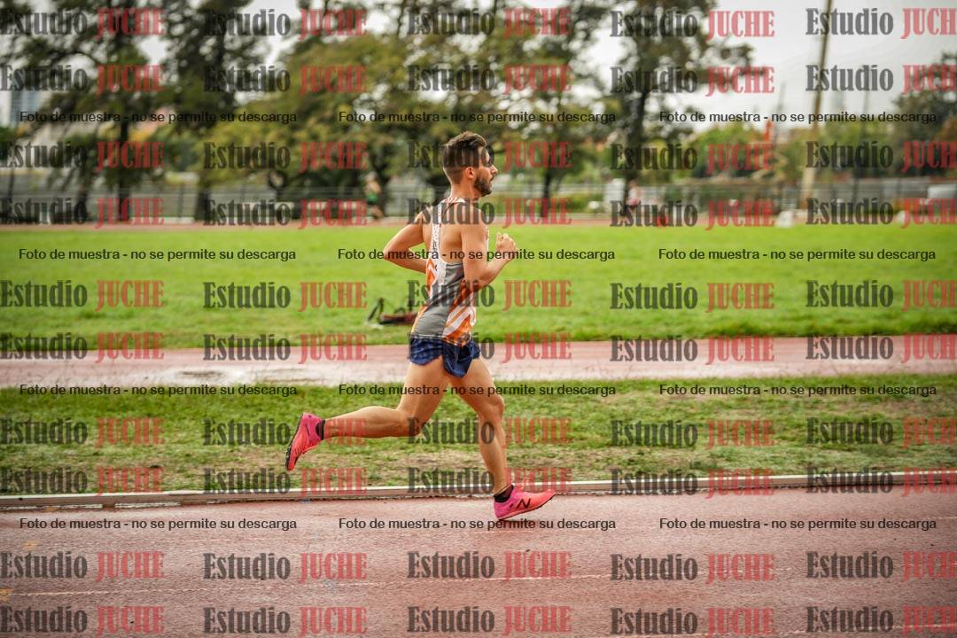 Fotos de los 5000 m de varones - serie 2