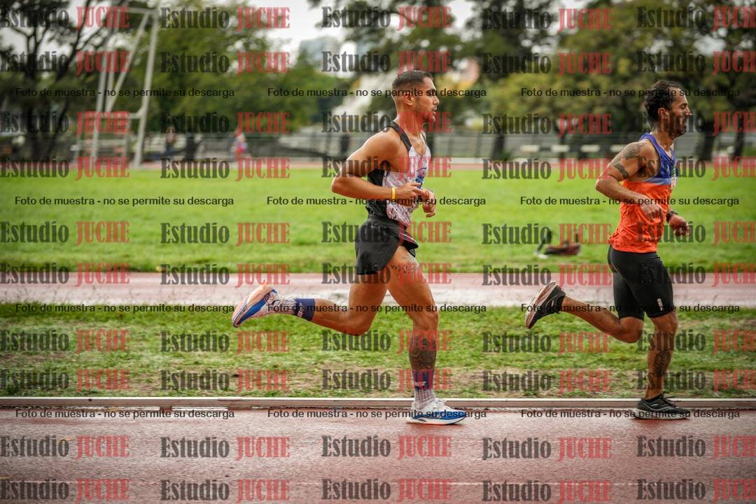 Fotos de los 5000 m de varones - serie 2