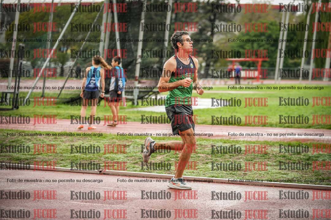 Fotos de los 5000 m de varones - serie 2