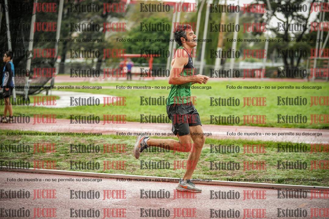Fotos de los 5000 m de varones - serie 2