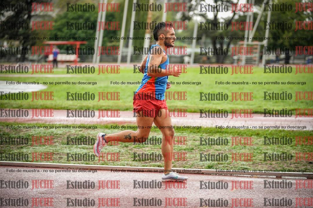 Fotos de los 5000 m de varones - serie 2