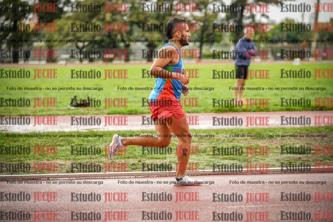 Fotos de los 5000 m de varones - serie 2