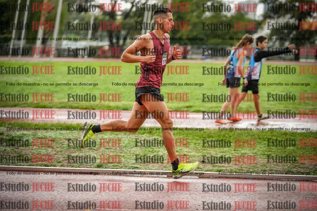 Fotos de los 5000 m de varones - serie 2
