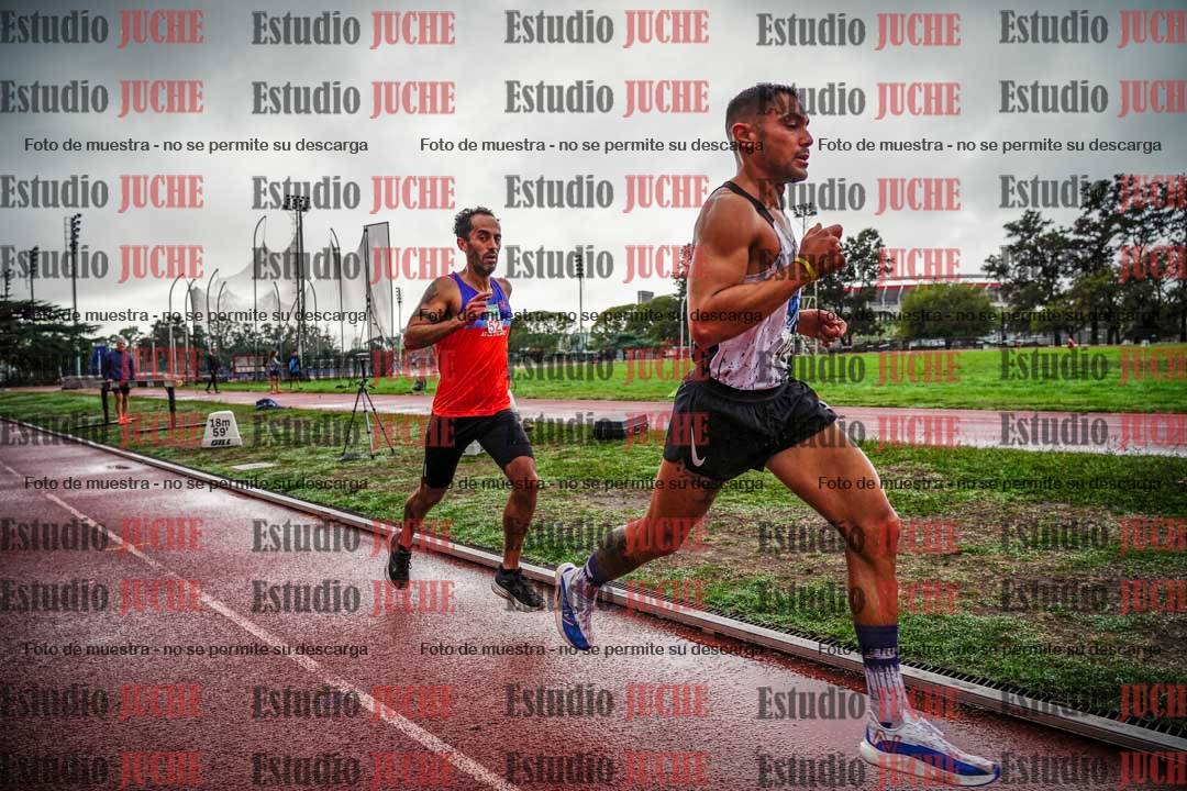 Fotos de los 5000 m de varones - serie 2