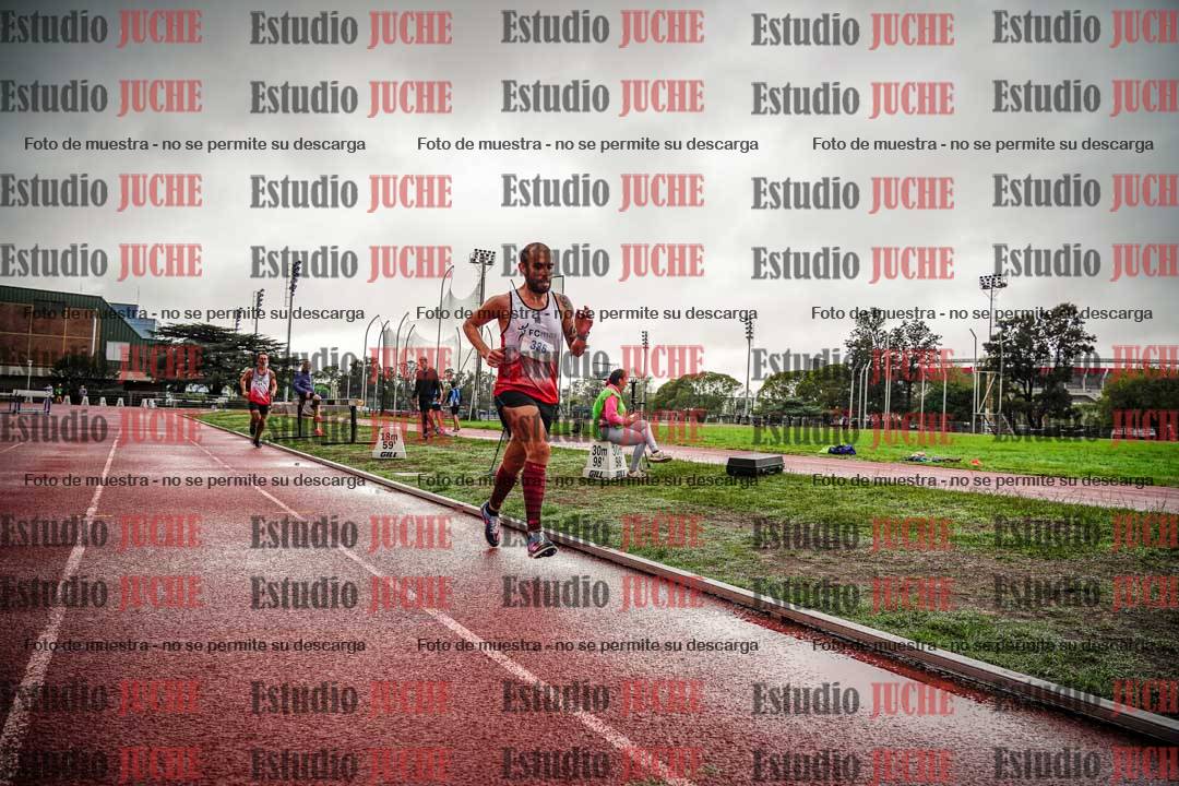 Fotos de los 5000 m de varones - serie 2