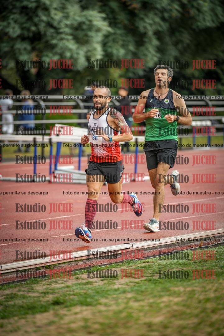 Fotos de los 5000 m de varones - serie 2