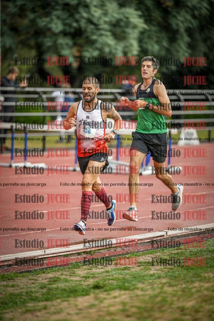 Fotos de los 5000 m de varones - serie 2