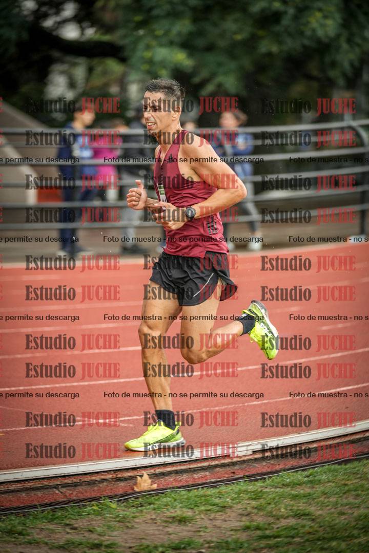 Fotos de los 5000 m de varones - serie 2