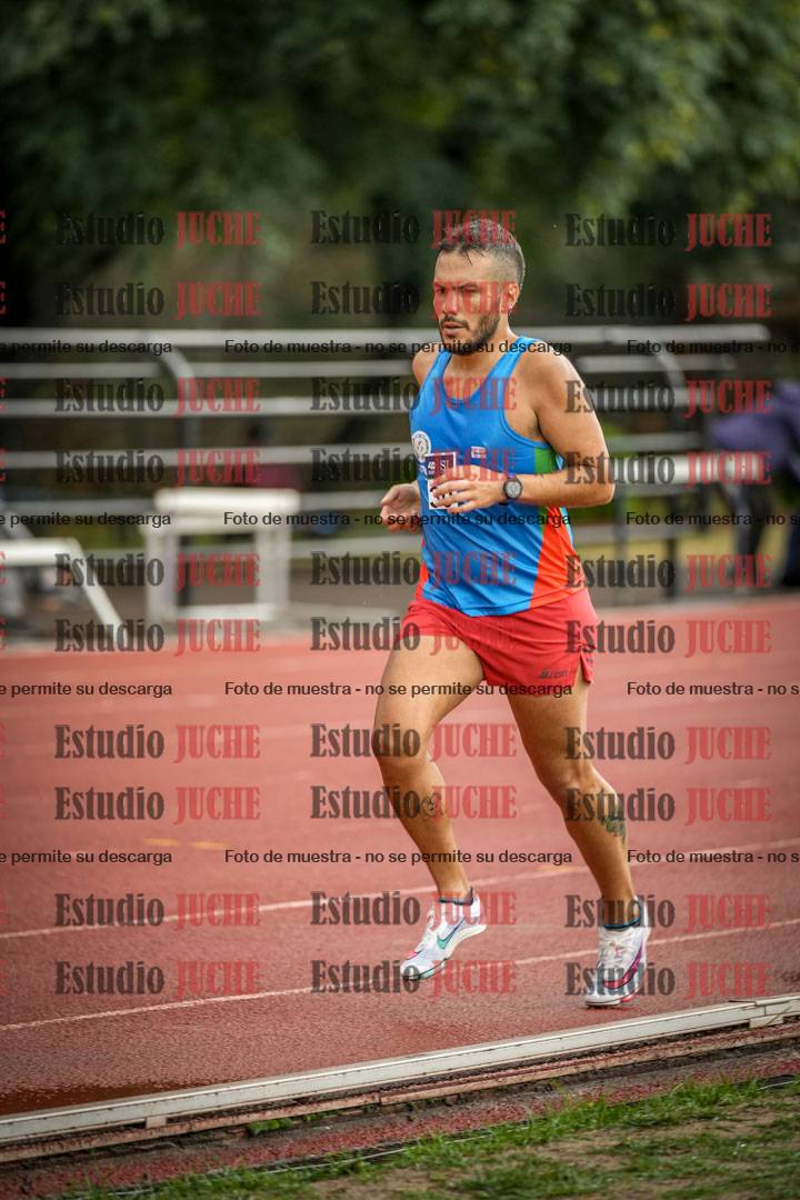 Fotos de los 5000 m de varones - serie 2