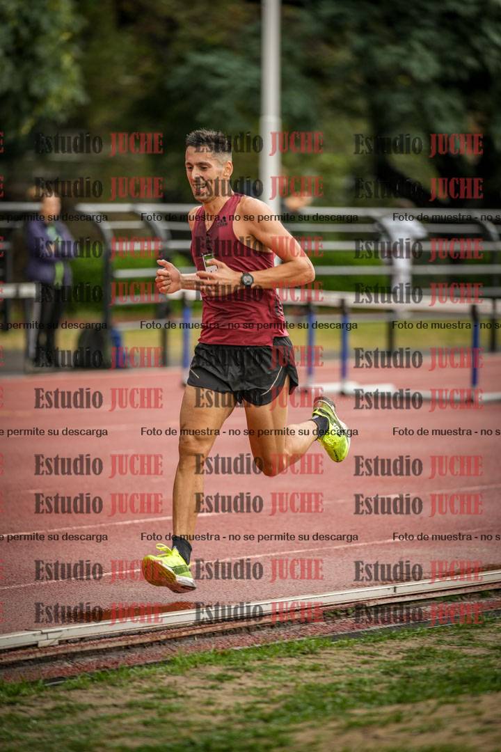 Fotos de los 5000 m de varones - serie 2