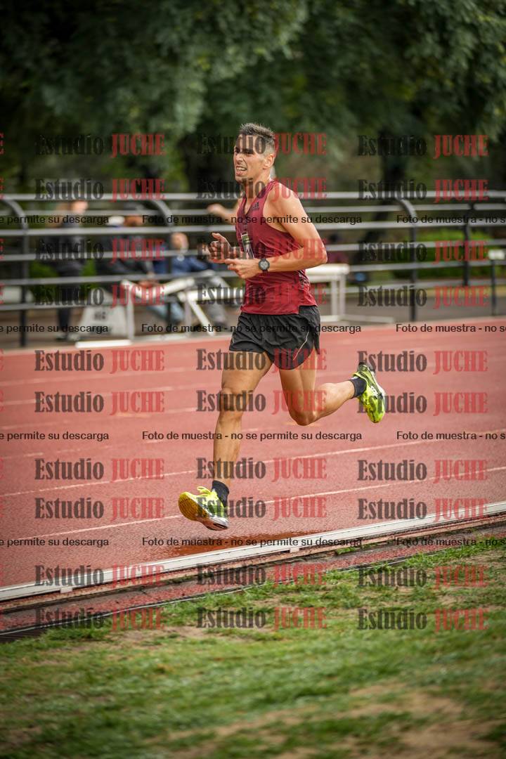 Fotos de los 5000 m de varones - serie 2