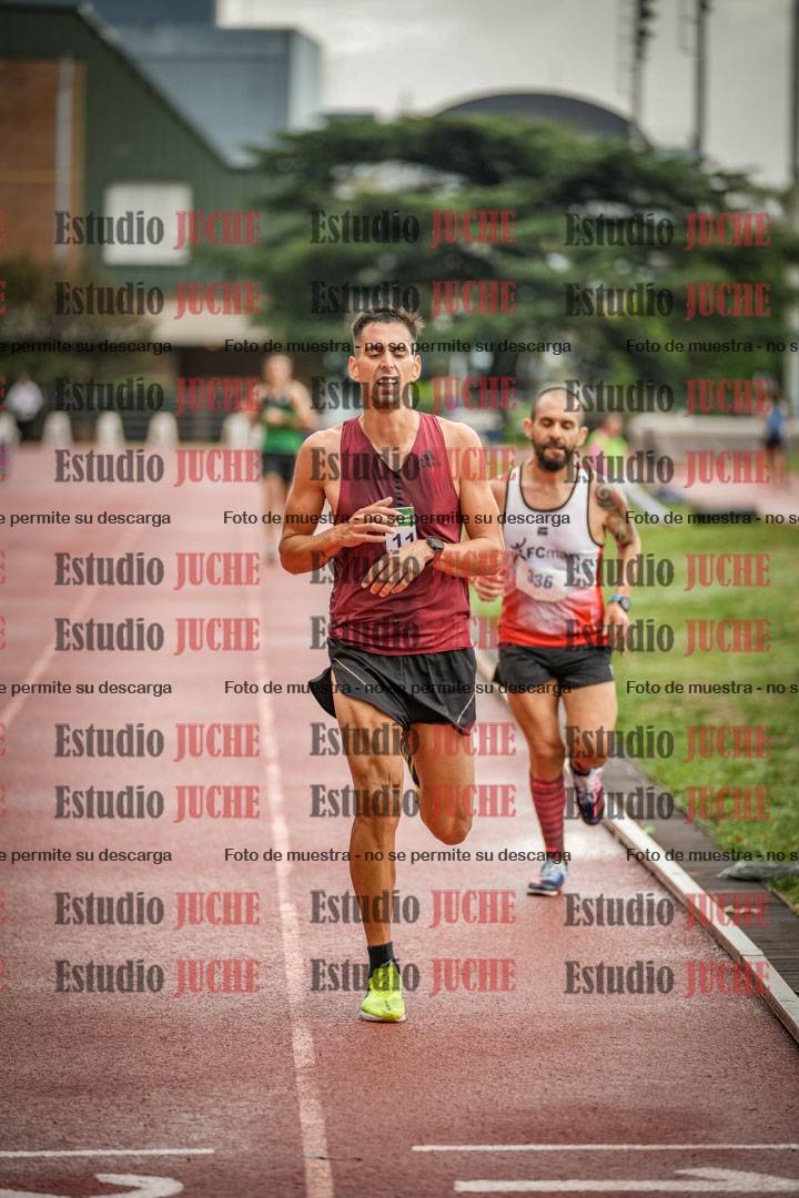 Fotos de los 5000 m de varones - serie 2