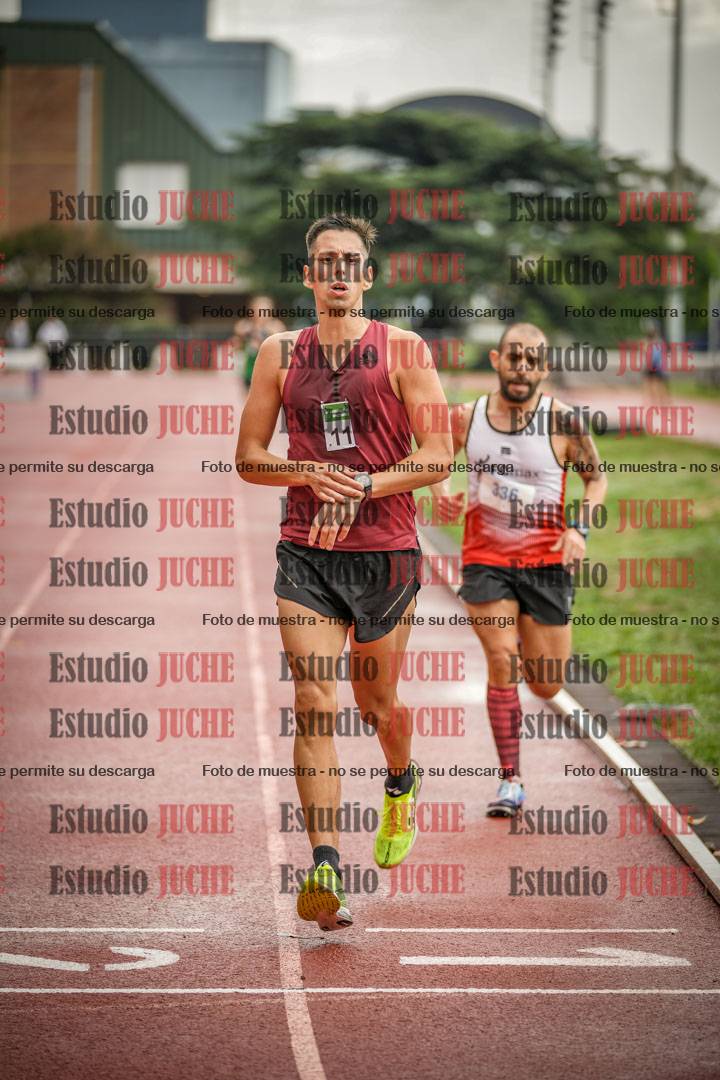 Fotos de los 5000 m de varones - serie 2