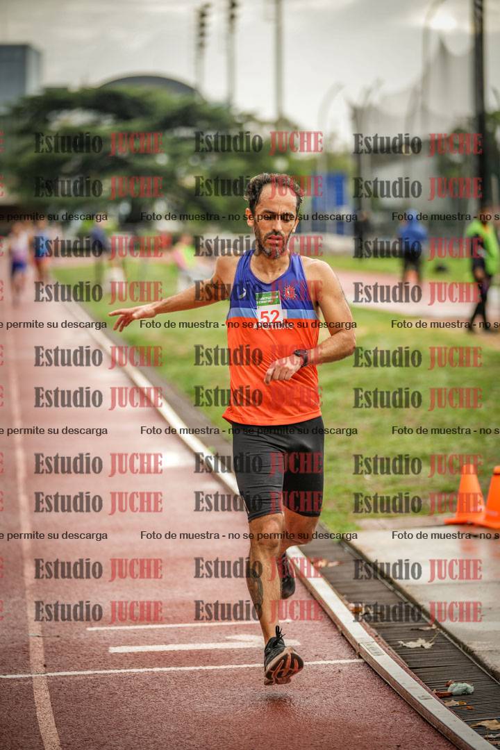 Fotos de los 5000 m de varones - serie 2