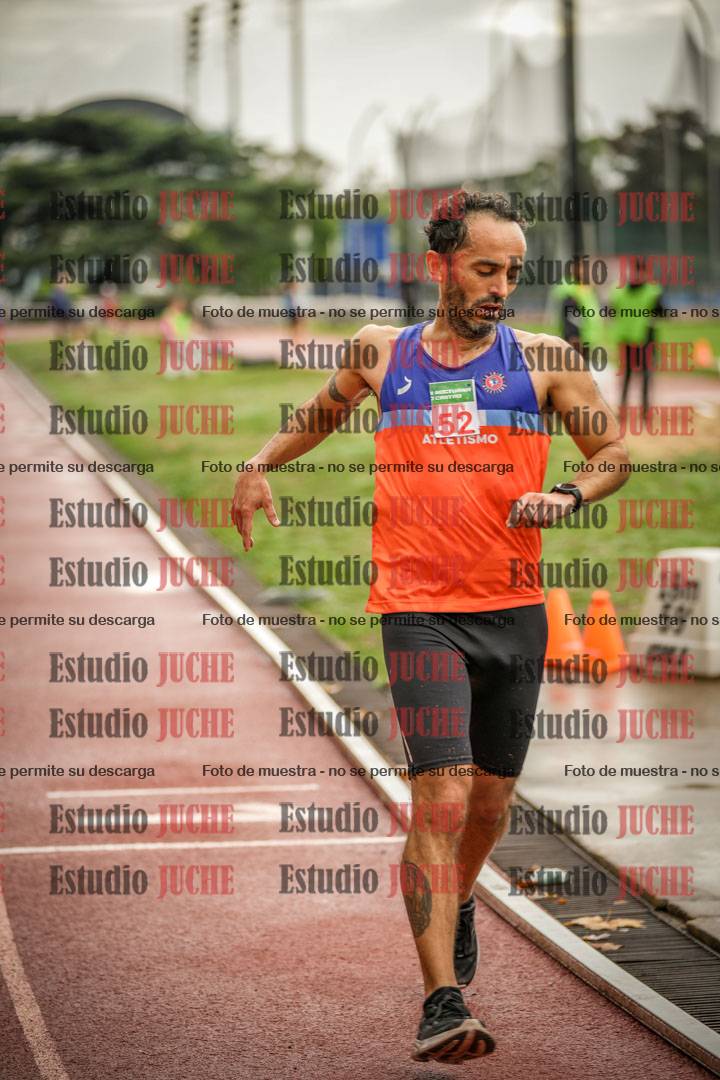 Fotos de los 5000 m de varones - serie 2