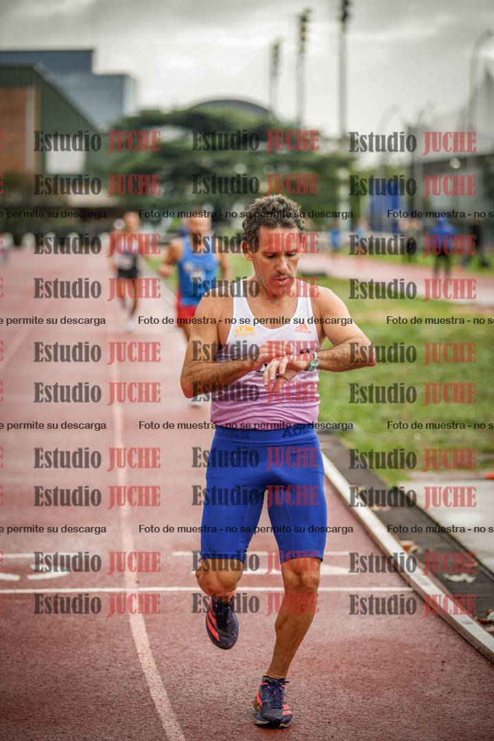 Fotos de los 5000 m de varones - serie 2