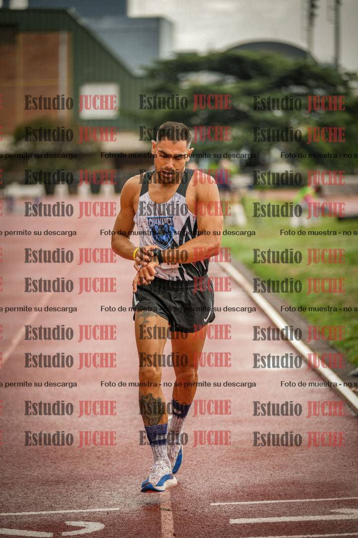 Fotos de los 5000 m de varones - serie 2