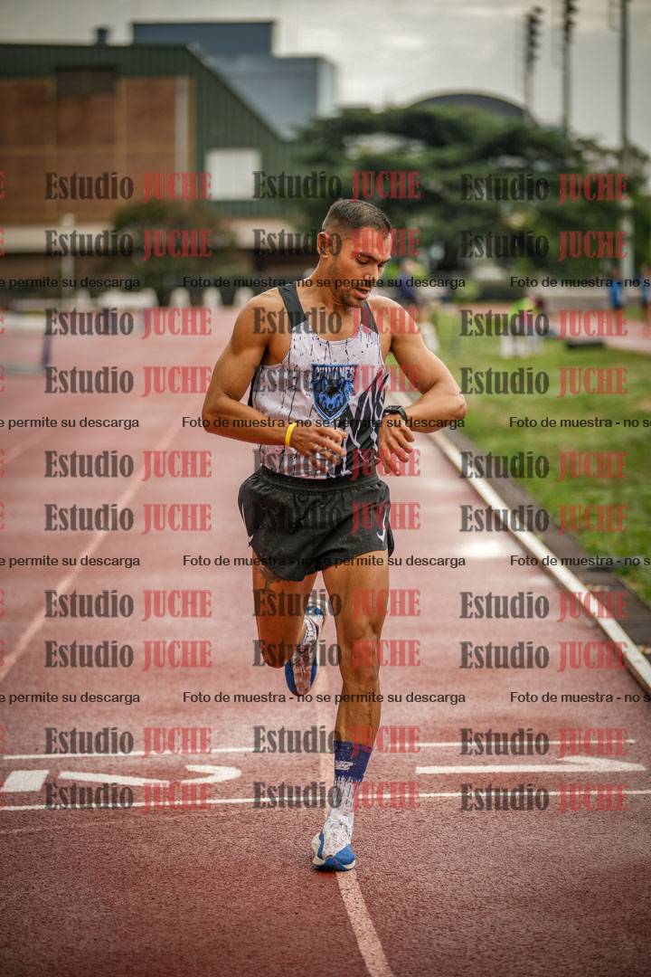 Fotos de los 5000 m de varones - serie 2