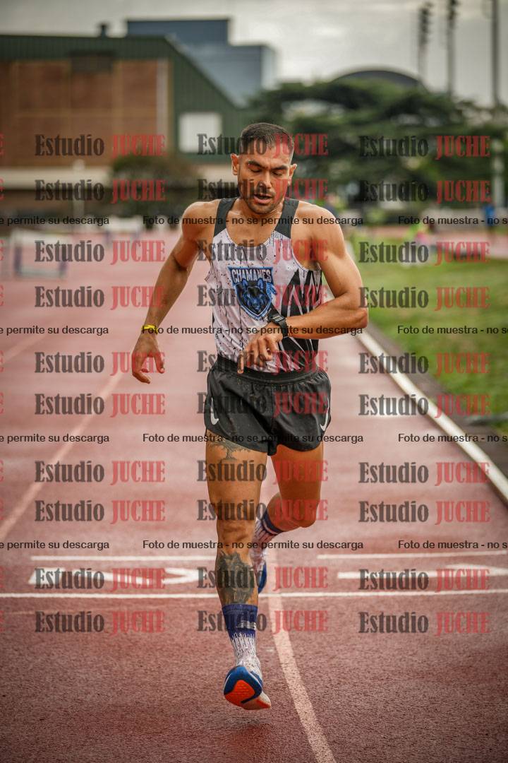 Fotos de los 5000 m de varones - serie 2