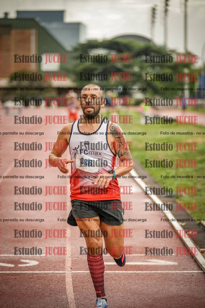 Fotos de los 5000 m de varones - serie 2