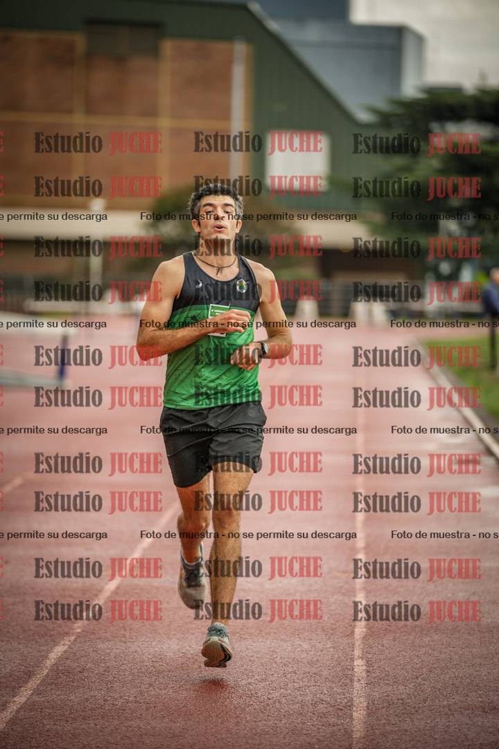 Fotos de los 5000 m de varones - serie 2