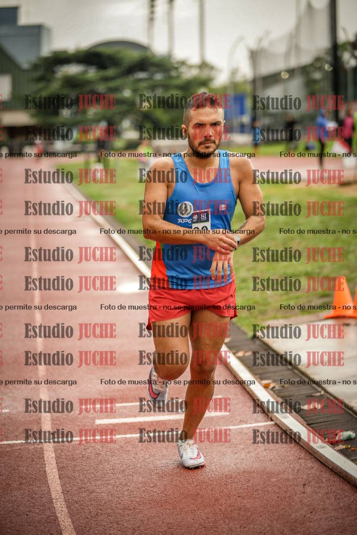 Fotos de los 5000 m de varones - serie 2