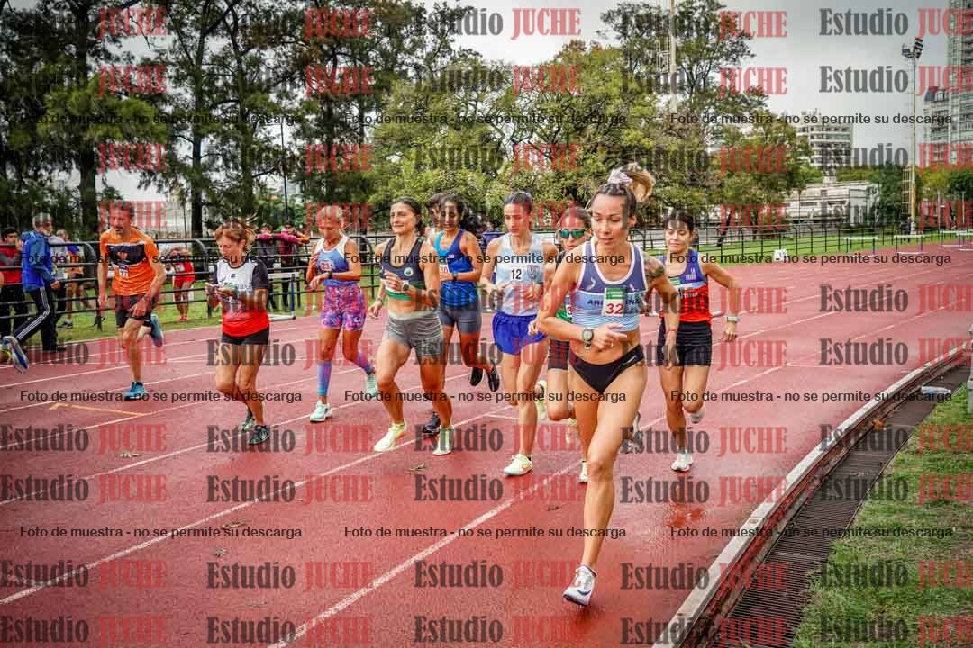Fotos de los 5000 m de mujeres y varones - serie 3
