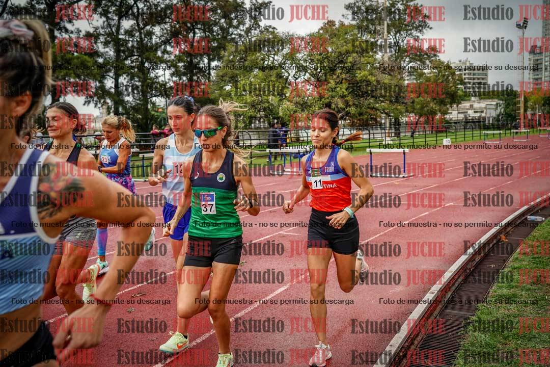 Fotos de los 5000 m de mujeres y varones - serie 3