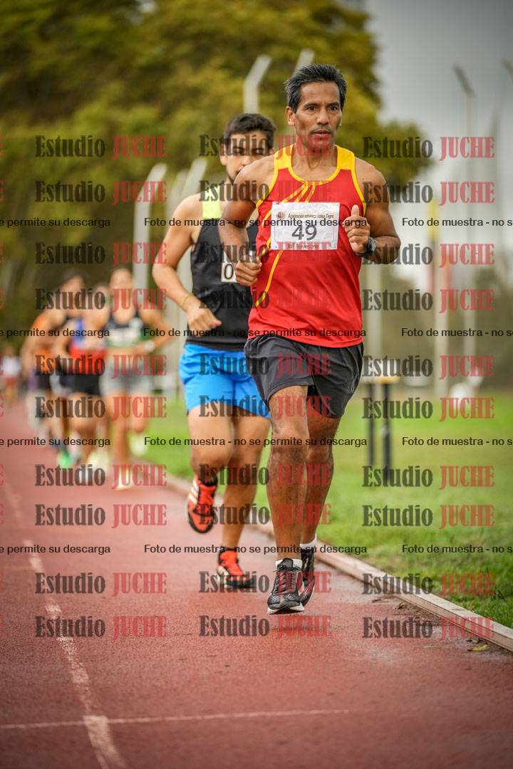 Fotos de los 5000 m de mujeres y varones - serie 3