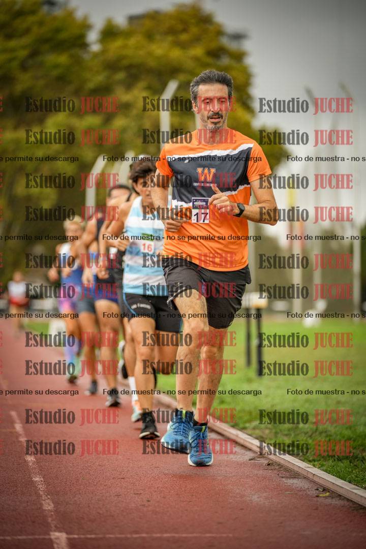 Fotos de los 5000 m de mujeres y varones - serie 3