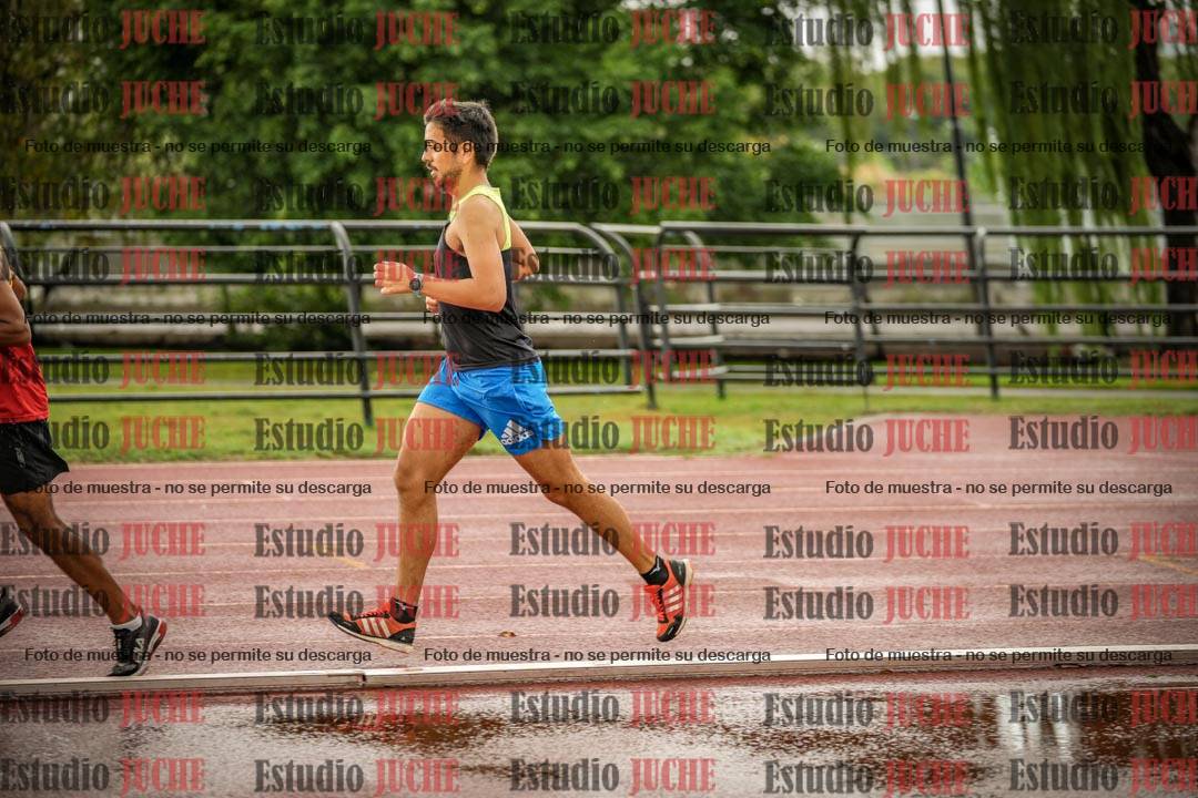 Fotos de los 5000 m de mujeres y varones - serie 3