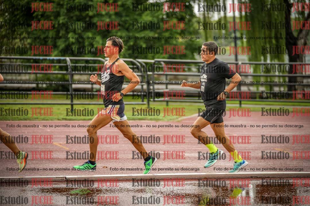 Fotos de los 5000 m de mujeres y varones - serie 3