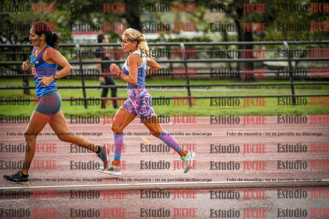 Fotos de los 5000 m de mujeres y varones - serie 3
