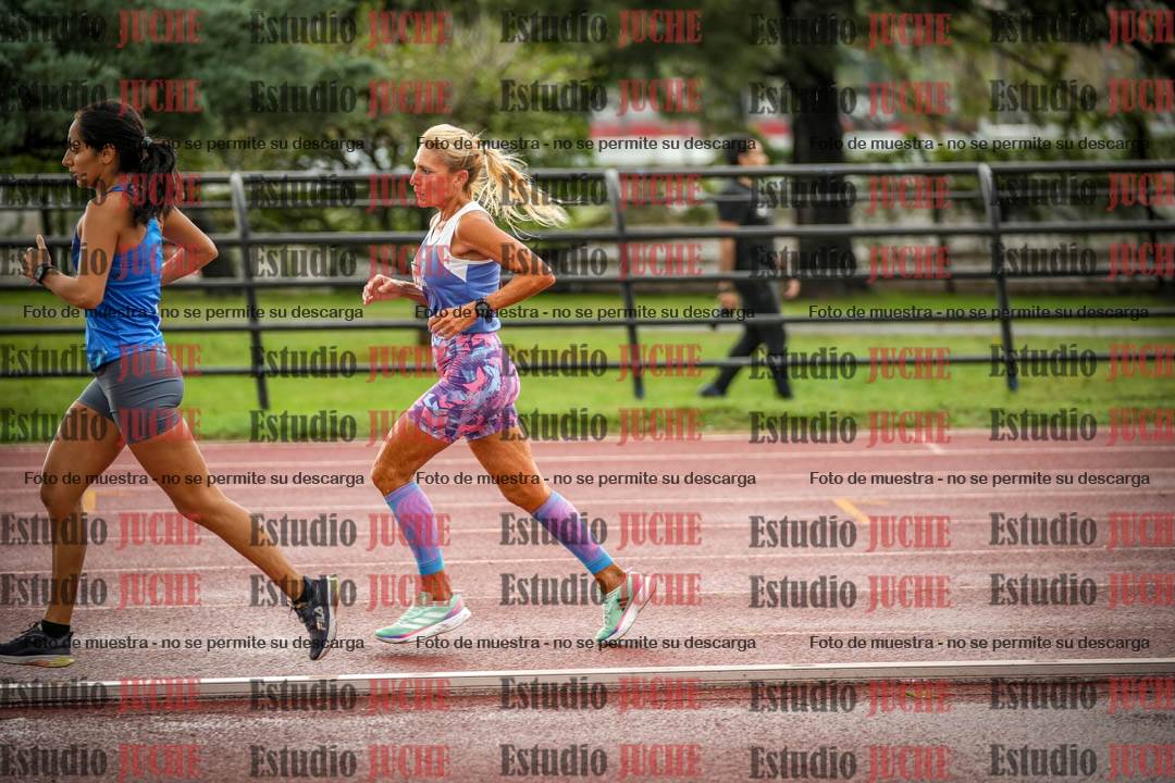 Fotos de los 5000 m de mujeres y varones - serie 3