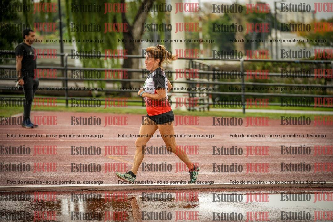 Fotos de los 5000 m de mujeres y varones - serie 3