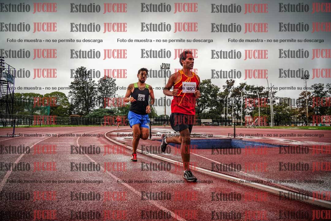 Fotos de los 5000 m de mujeres y varones - serie 3