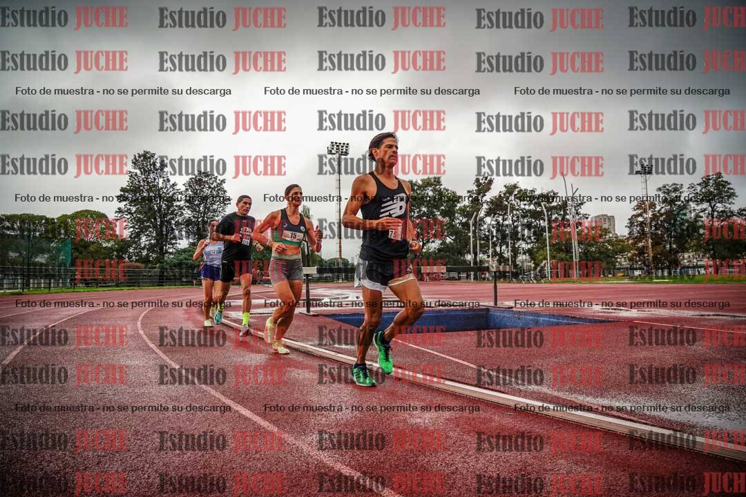 Fotos de los 5000 m de mujeres y varones - serie 3