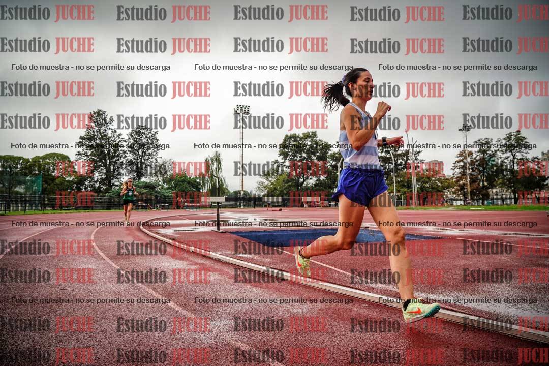 Fotos de los 5000 m de mujeres y varones - serie 3