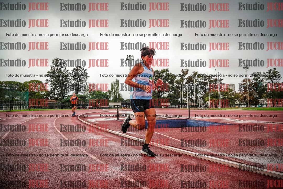 Fotos de los 5000 m de mujeres y varones - serie 3