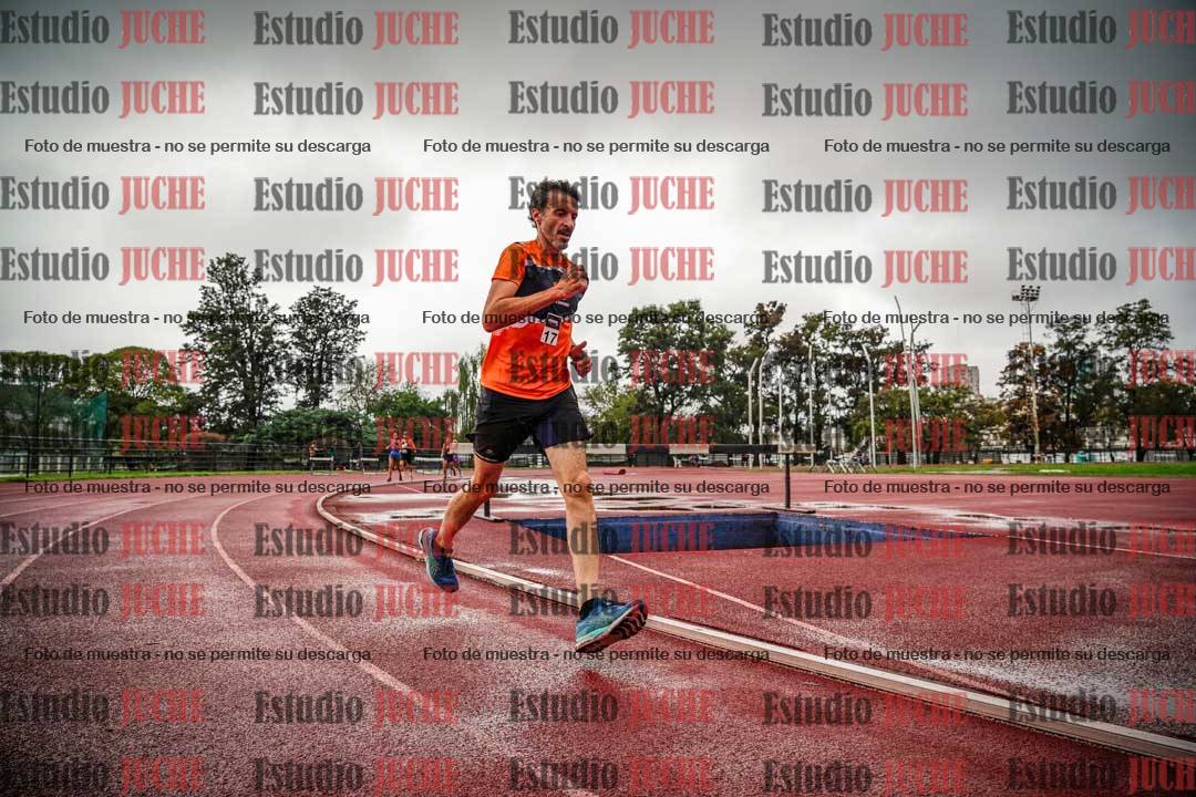 Fotos de los 5000 m de mujeres y varones - serie 3