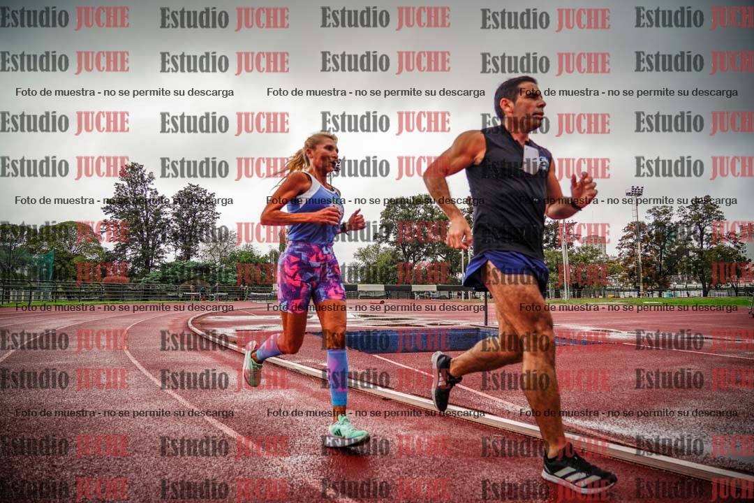 Fotos de los 5000 m de mujeres y varones - serie 3