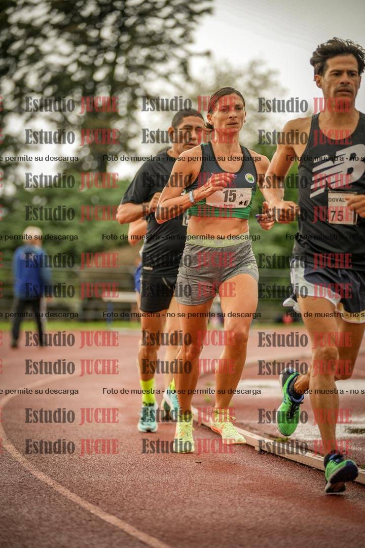 Fotos de los 5000 m de mujeres y varones - serie 3