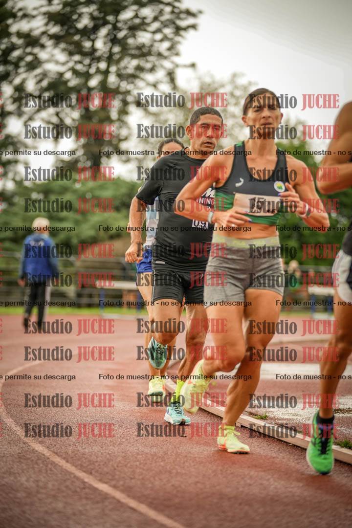 Fotos de los 5000 m de mujeres y varones - serie 3