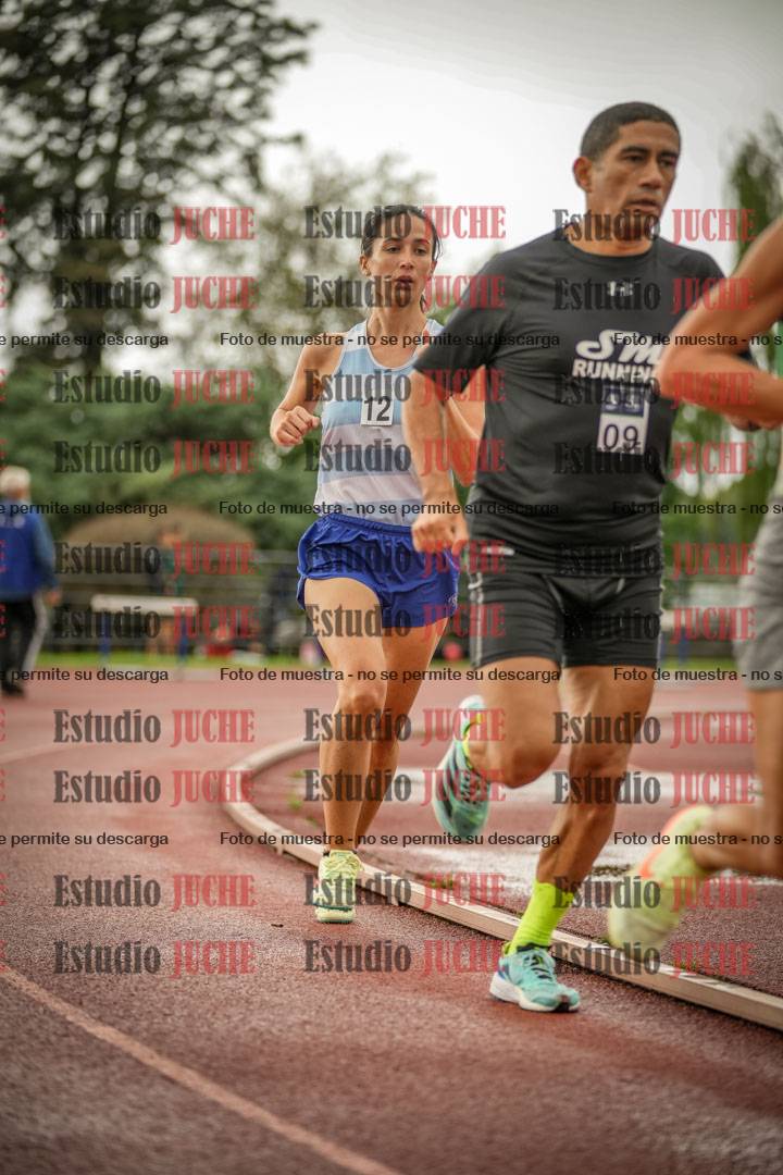 Fotos de los 5000 m de mujeres y varones - serie 3