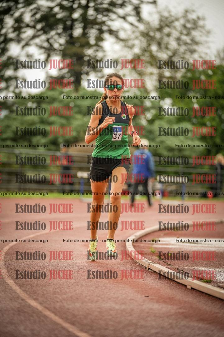 Fotos de los 5000 m de mujeres y varones - serie 3